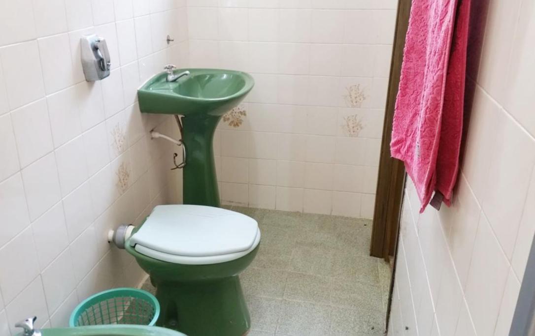 Confortavel Casa Com Piscina E Churrasqueira A 100M Da Praia 까라과따뚜바 외부 사진