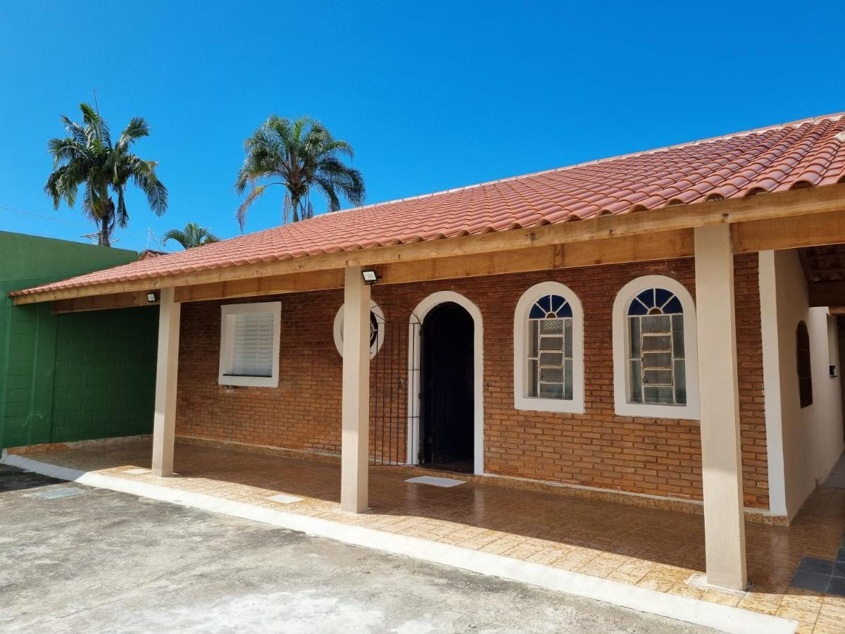 Confortavel Casa Com Piscina E Churrasqueira A 100M Da Praia 까라과따뚜바 외부 사진