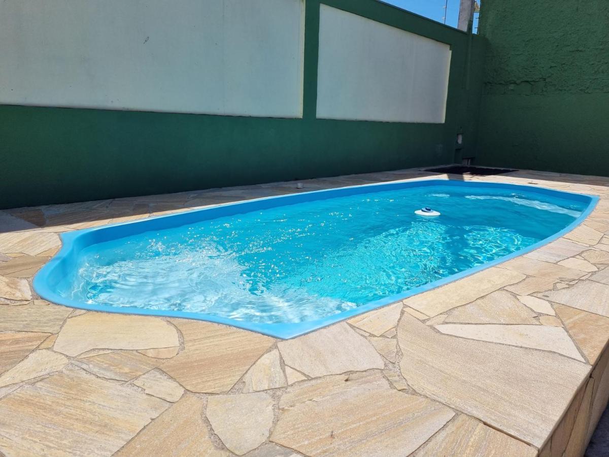 Confortavel Casa Com Piscina E Churrasqueira A 100M Da Praia 까라과따뚜바 외부 사진