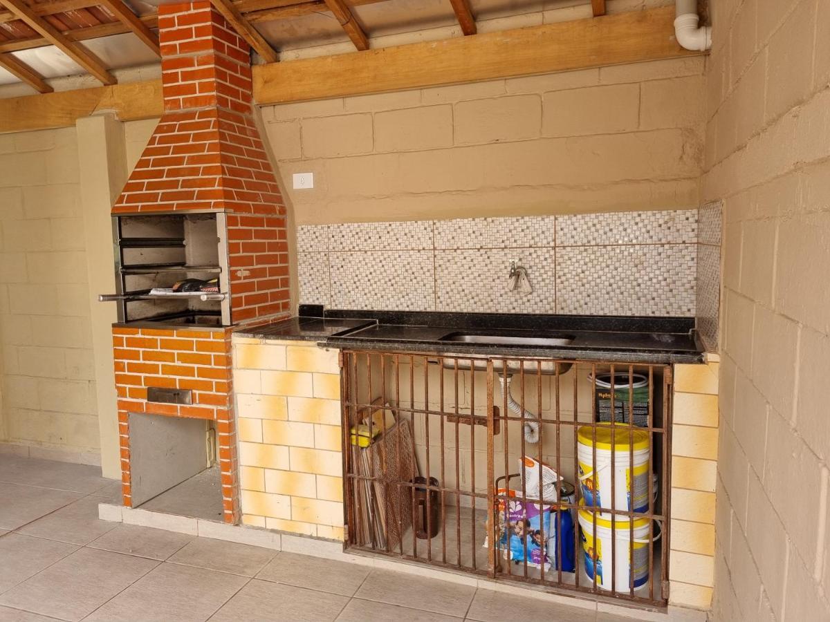 Confortavel Casa Com Piscina E Churrasqueira A 100M Da Praia 까라과따뚜바 외부 사진