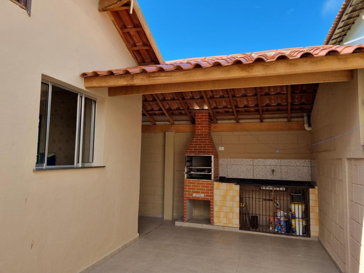 Confortavel Casa Com Piscina E Churrasqueira A 100M Da Praia 까라과따뚜바 외부 사진