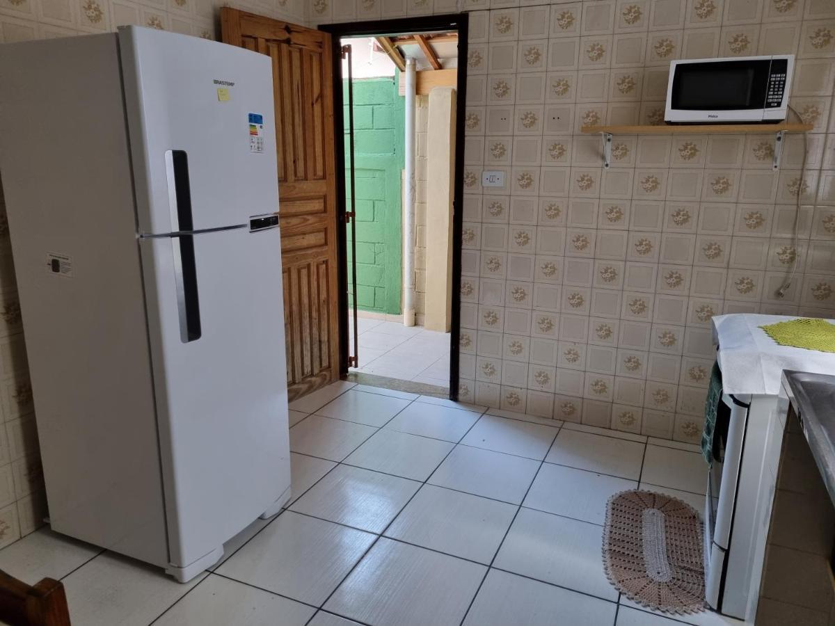 Confortavel Casa Com Piscina E Churrasqueira A 100M Da Praia 까라과따뚜바 외부 사진