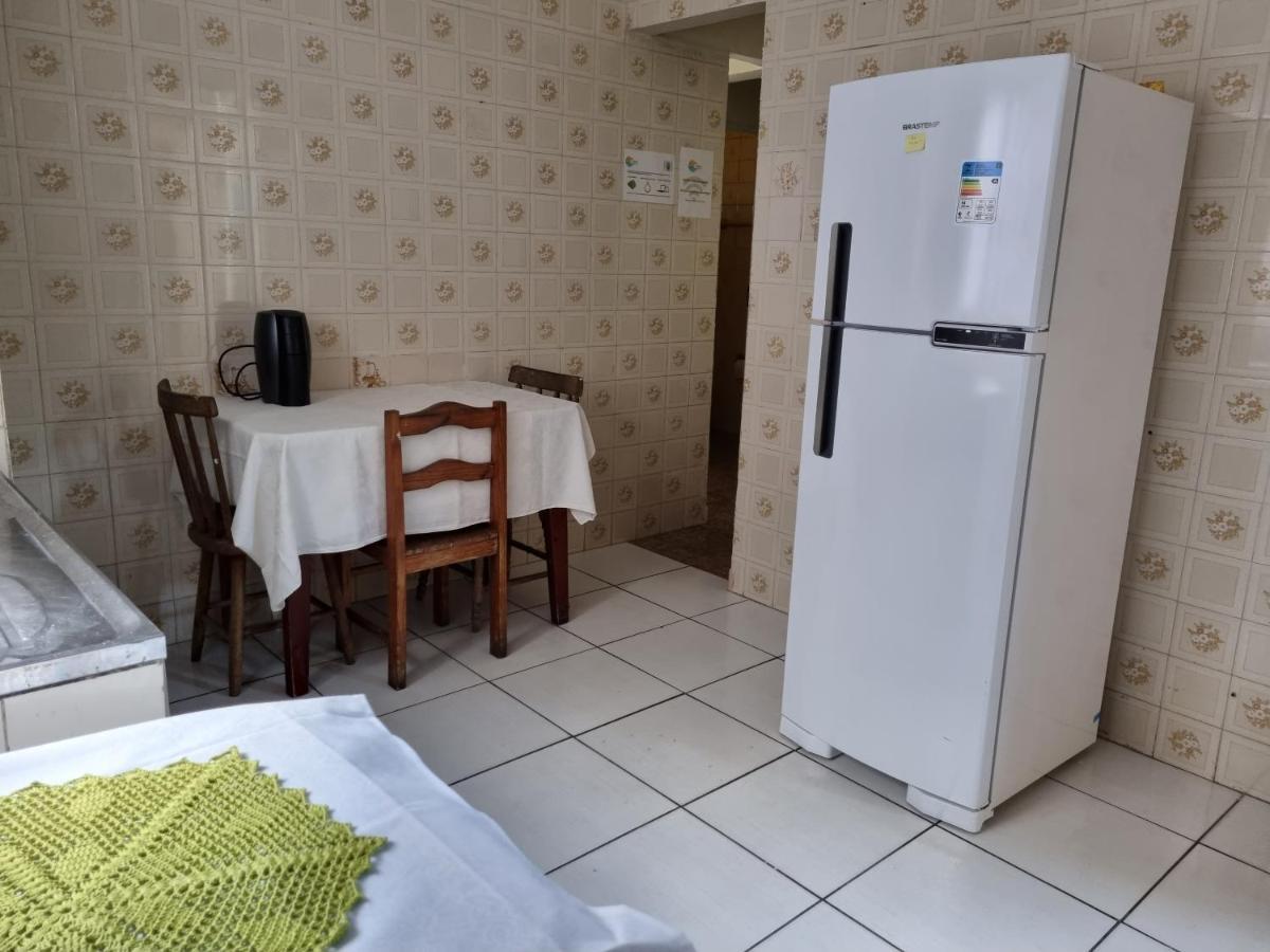 Confortavel Casa Com Piscina E Churrasqueira A 100M Da Praia 까라과따뚜바 외부 사진